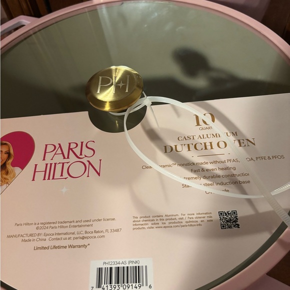 Paris Hilton Pink Cast Aluminum Dutch Oven with Gold Handle - Picture 1 of 6